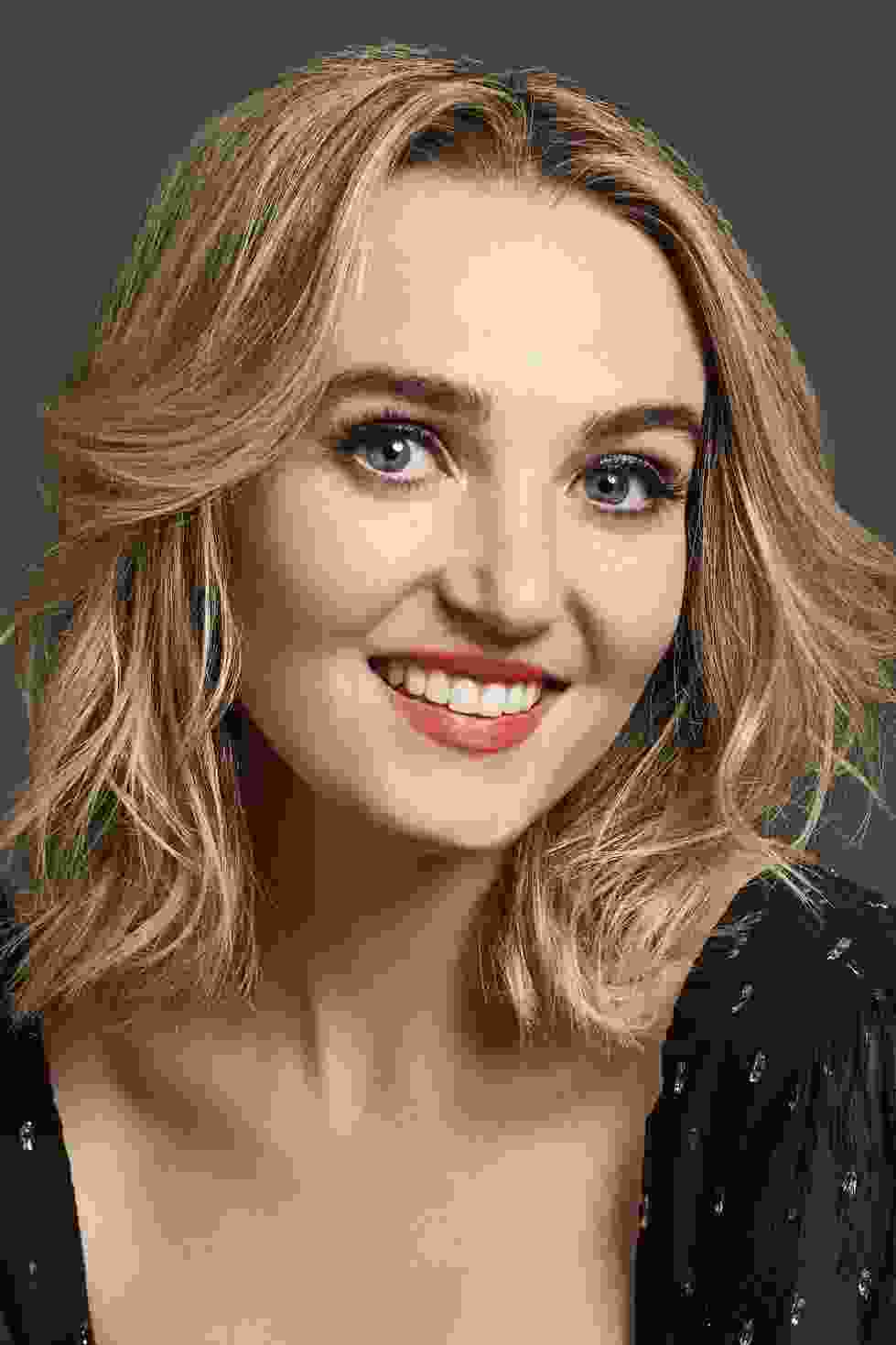 Chloe Fineman