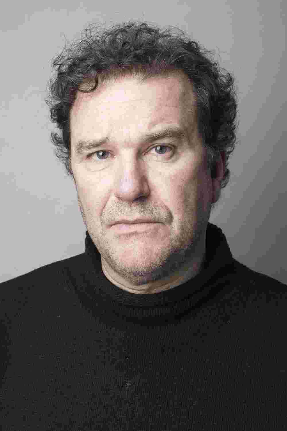 Douglas Hodge