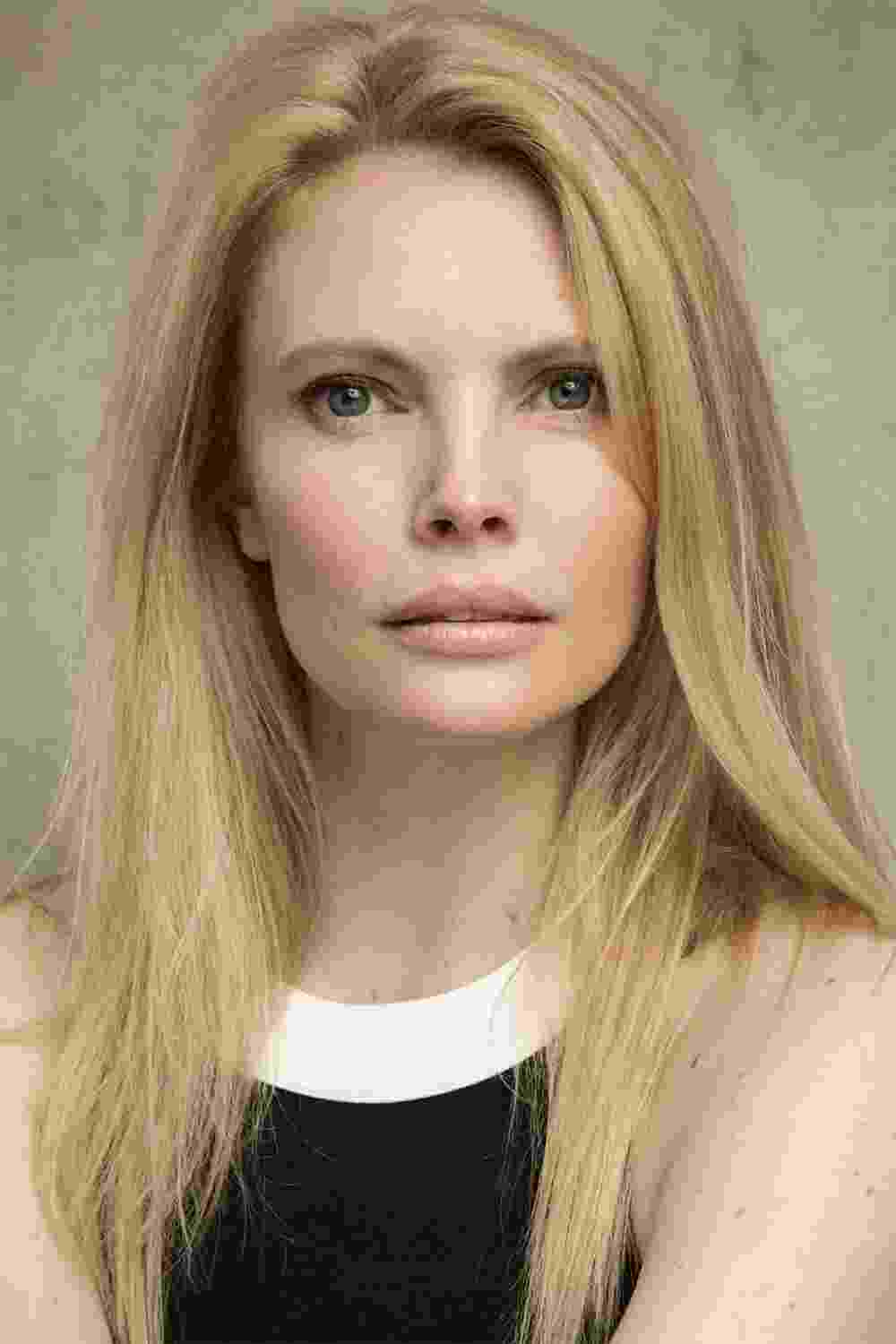 Nathalie Cox