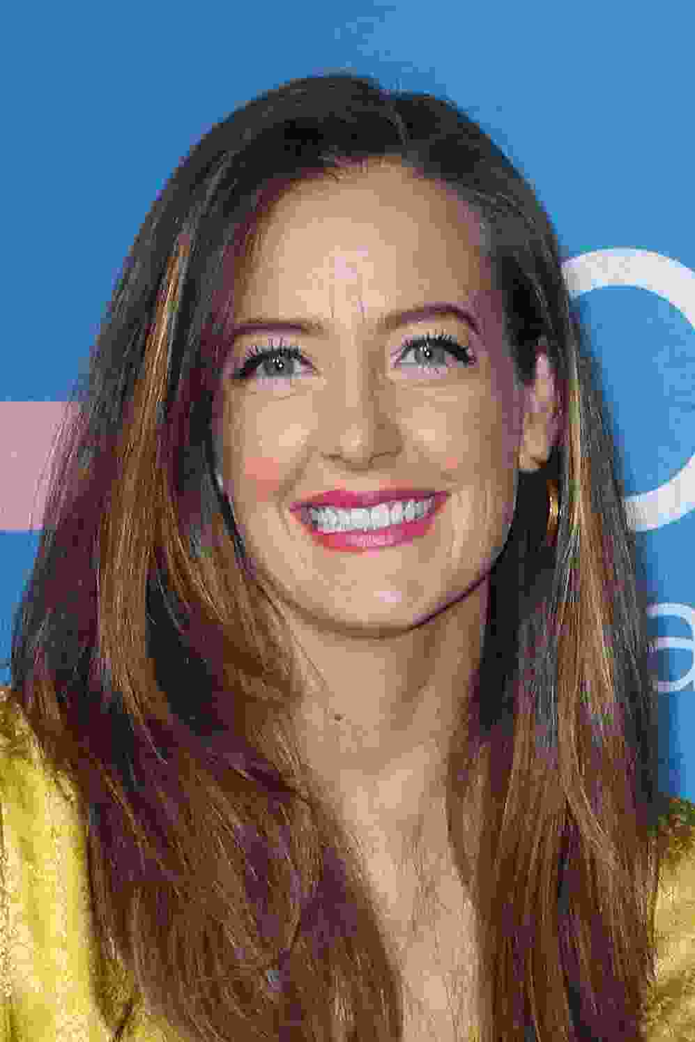 Stephanie Allynne